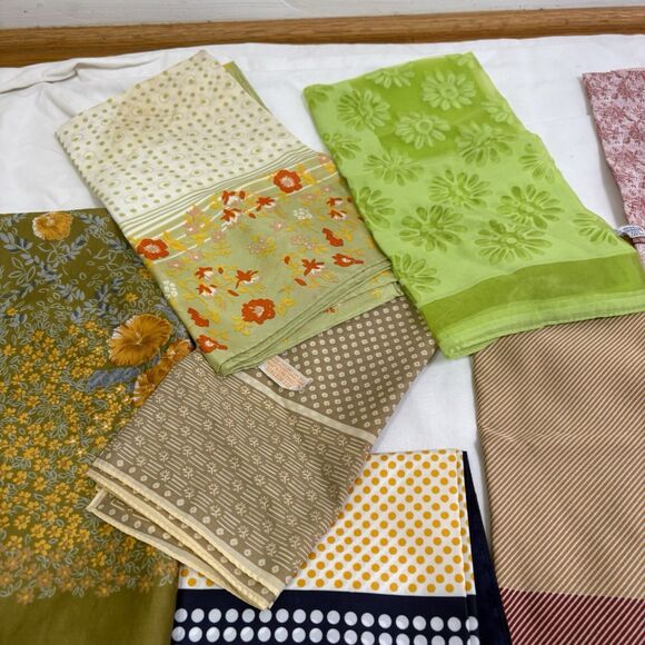 Lot 15 Vintage MCM Scarves VERA Italy Japan Silk nylon Polyester 50s 60s 70s 80s - Picture 9 of 16